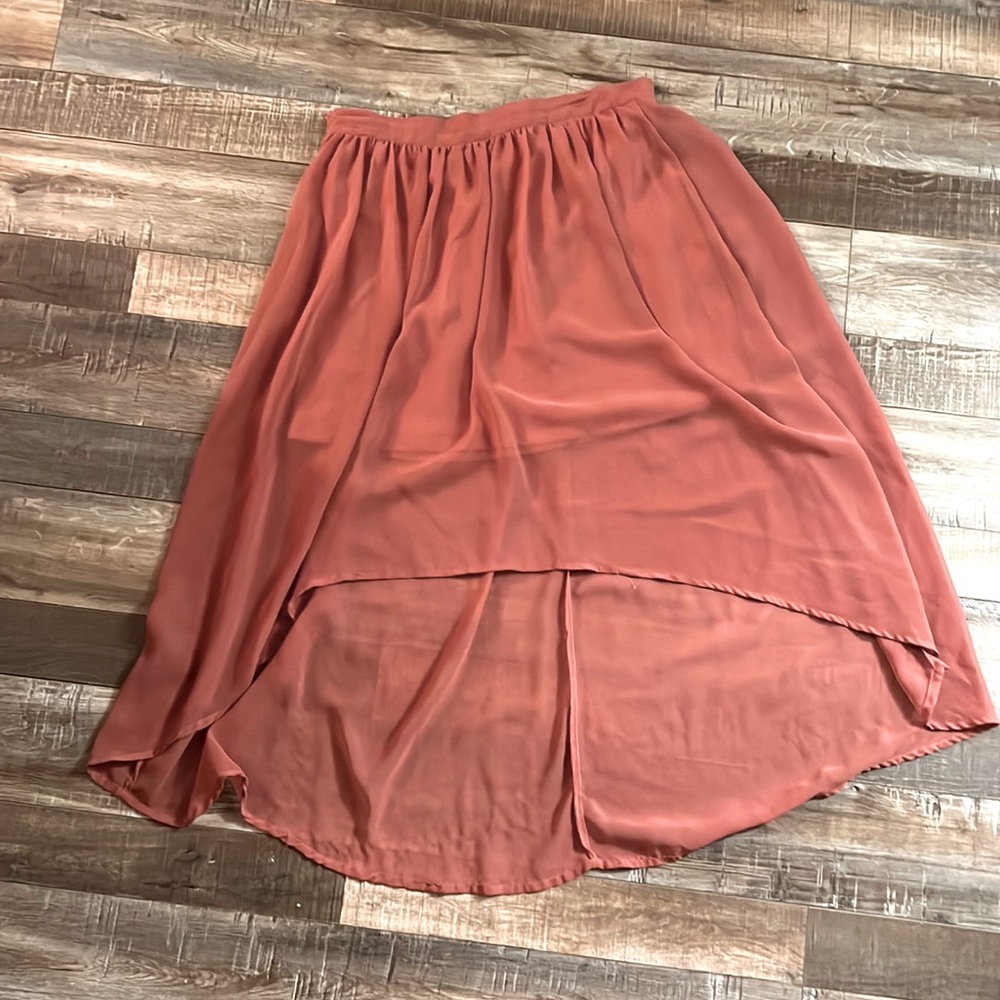 High to low skirt